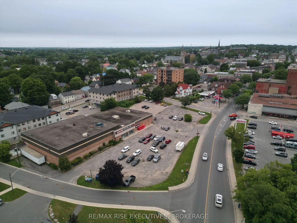 260 King Street W, Brockville