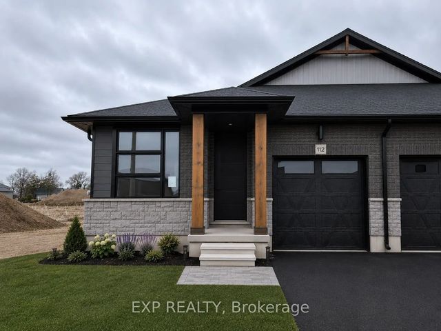 112 Thackeray Way, Minto