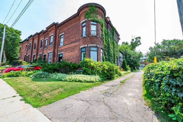 188 Esther Street, Pembroke