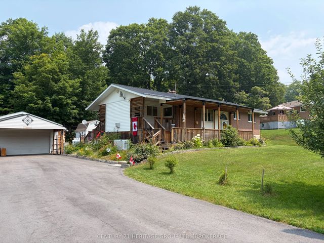 4309 Maple Drive, Frontenac