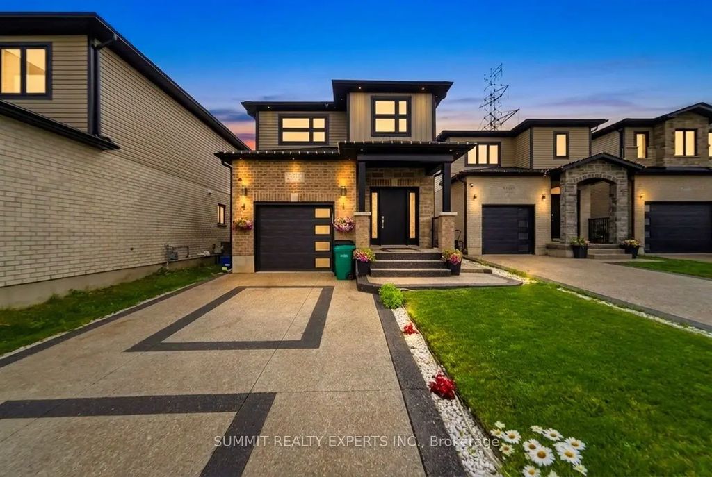 935 Chapel Hill Court, Kitchener