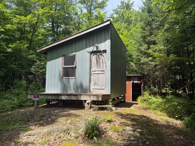Axe Lake Road, McMurrich/Monteith