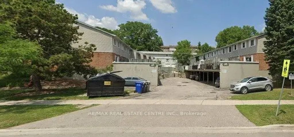 420 Pioneer Drive 3, Kitchener