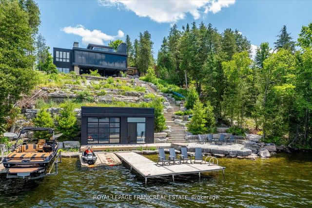 910 Birchview Road, Douro-Dummer