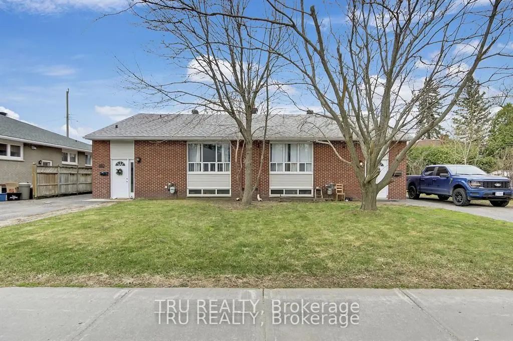 2428-2430 Iris Street, Parkway Park - Queensway Terrace S and Area