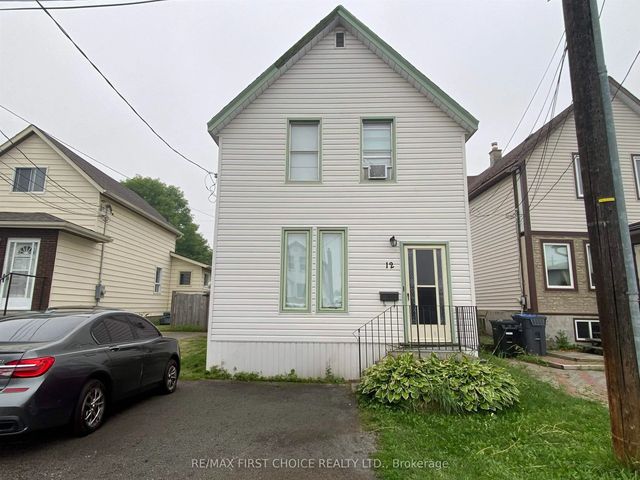 12 Machar Avenue, Thunder Bay