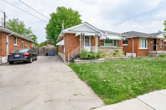 305 Mohawk Road E, Hamilton