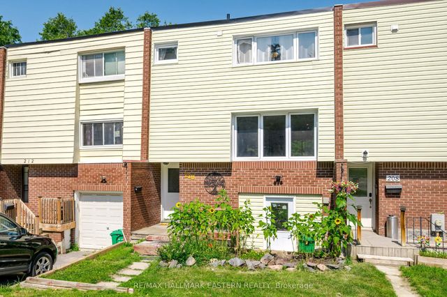 210 Maxwell Avenue, Peterborough