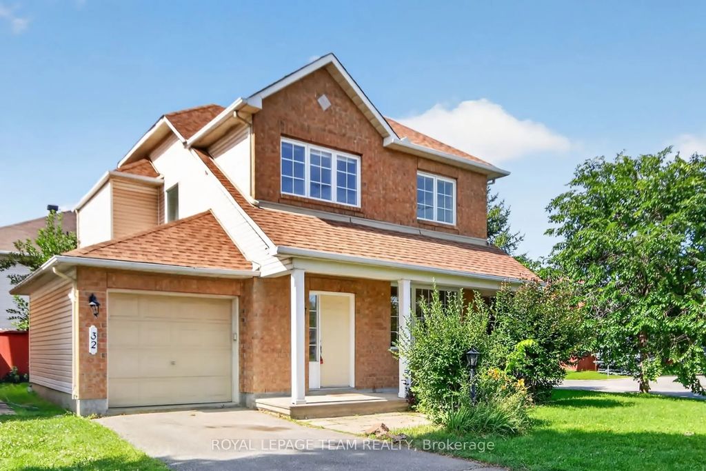 32 Vistapointe Drive, Barrhaven