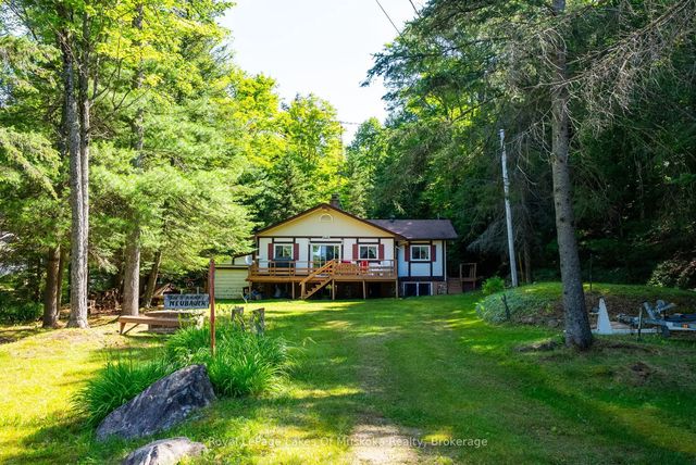 1423 Deer Lake Narrows Road, Algonquin Highlands