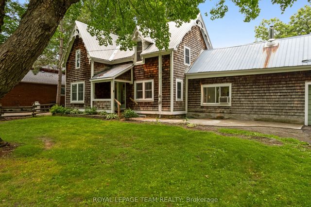 715 River Road, North Grenville