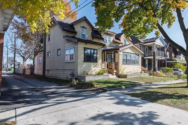 332 Elm Avenue, Windsor