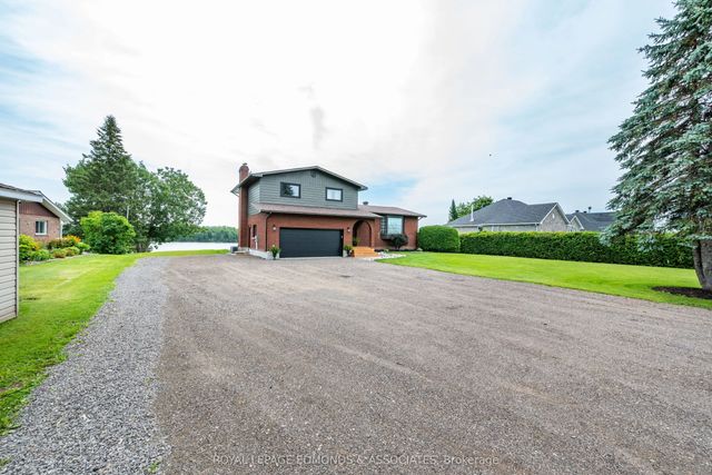 29 Lachance Trail, Whitewater Region