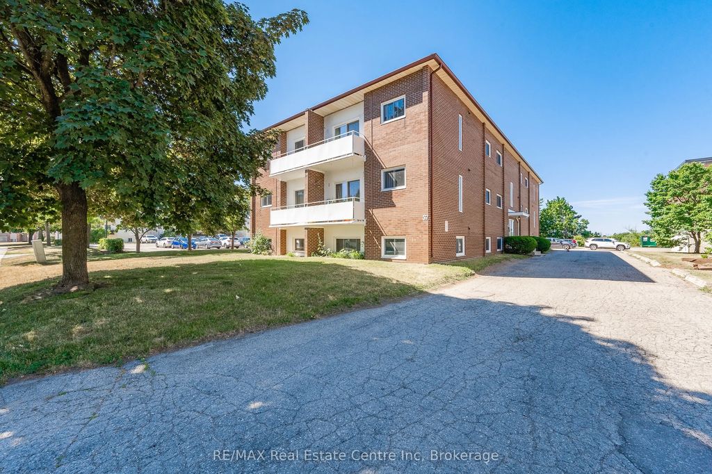 57 Conroy Crescent 102, Guelph
