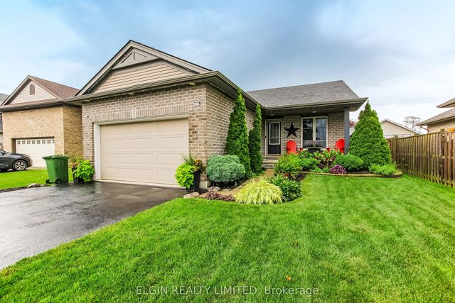 5 Hawthorn Court, St. Thomas