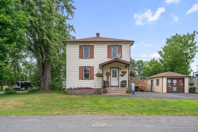 9 Spruce Street, South Glengarry