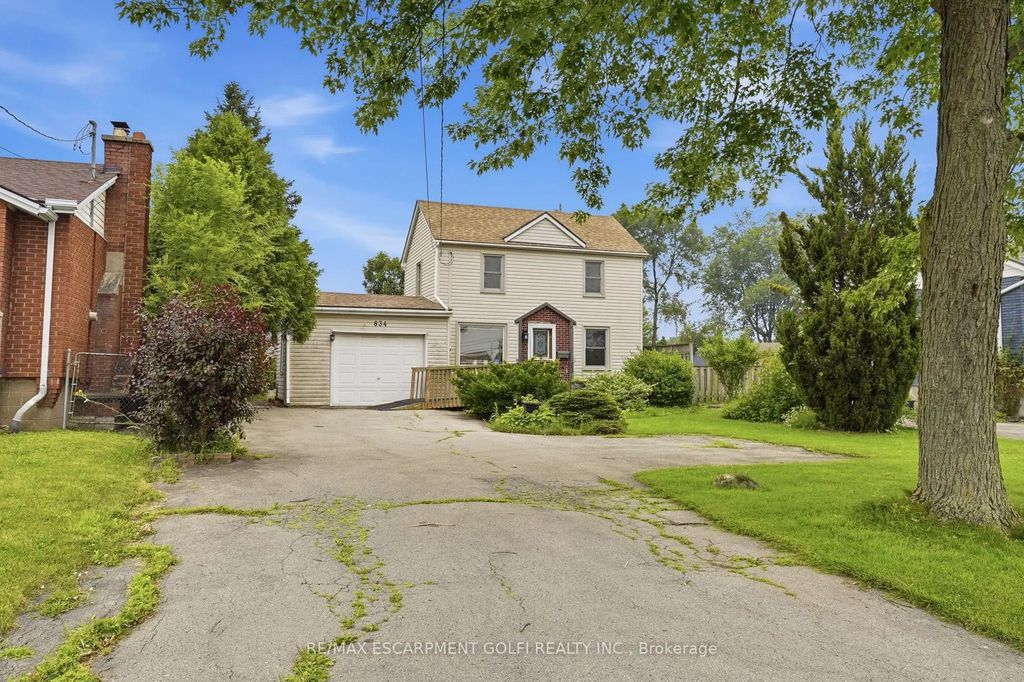 834 Mohawk Road E, Hamilton