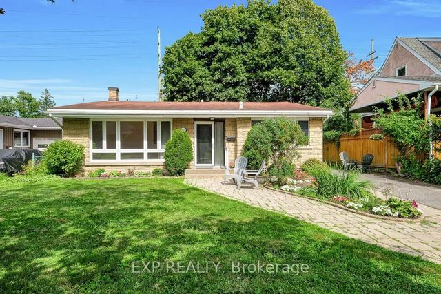 1473 Chomley Crescent, Alta Vista and Area