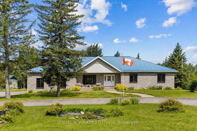3805 Big Rideau Lake Road, Rideau Lakes