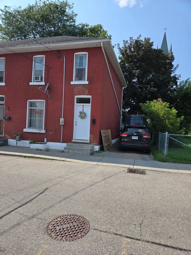 60 George Street, Brockville