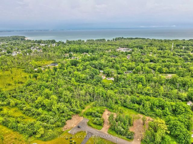 1718 Rebecca Street, Fort Erie