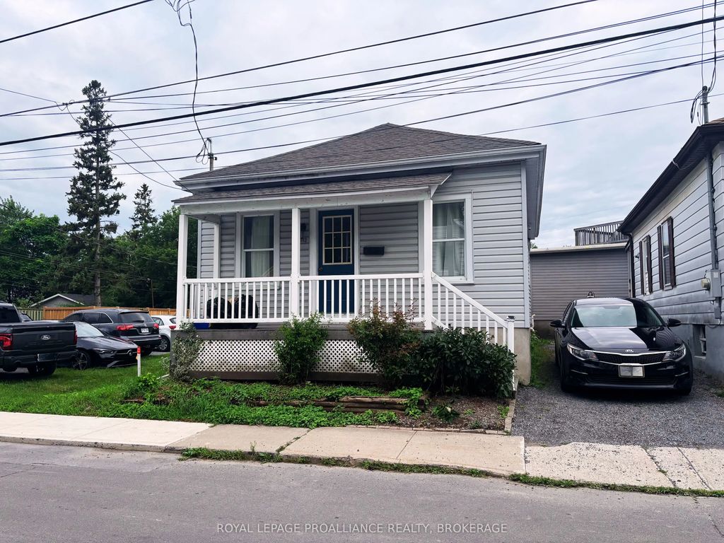112 Main Street, Kingston