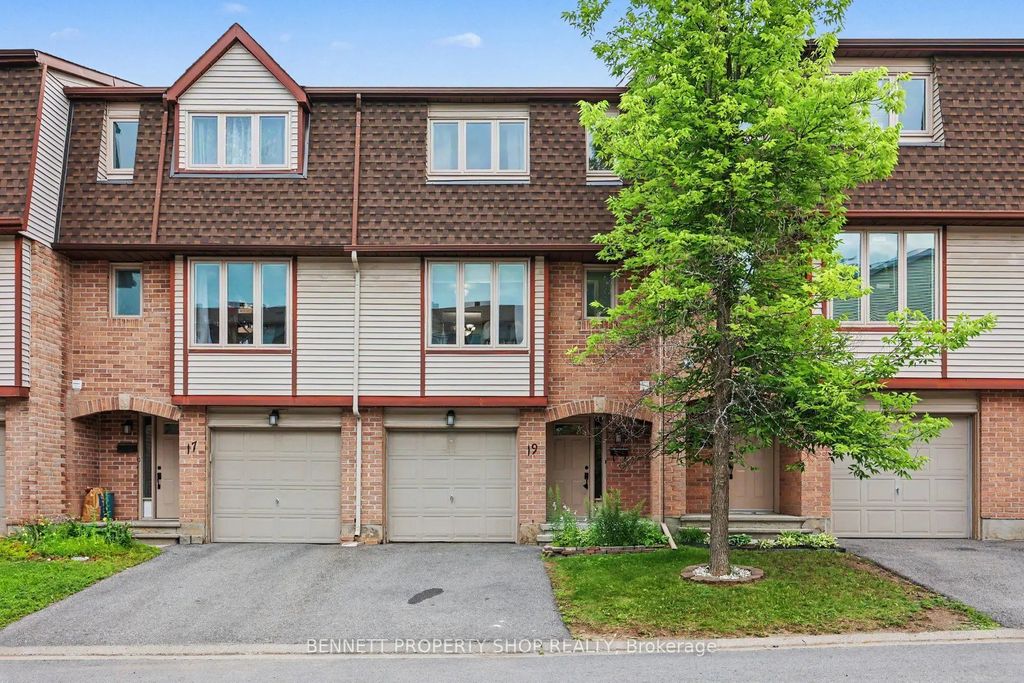 19 Lightfoot Place, Kanata