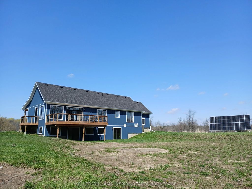 939 Sheffield Lane, Leeds and the Thousand Islands