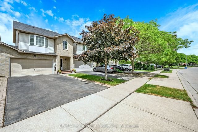 117 Frances Avenue, Hamilton