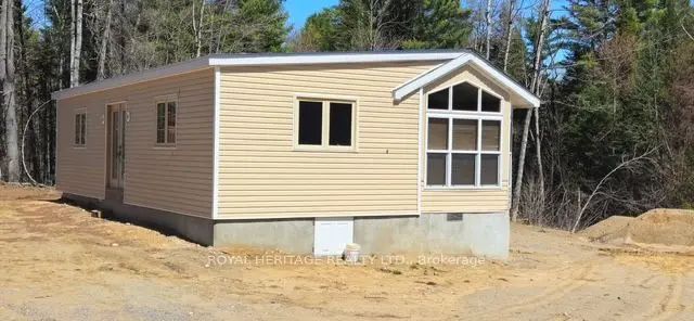 1061 Gull Lake Road, Frontenac