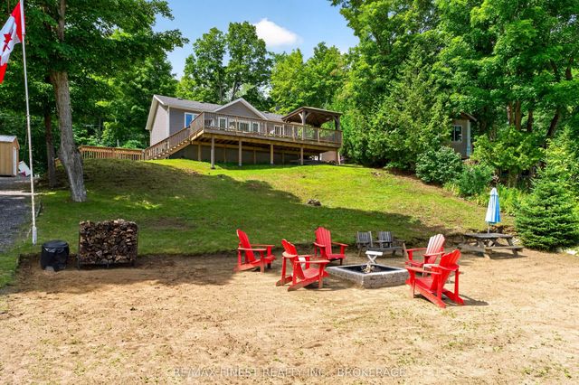 1025 Parsons Point Lane, Frontenac