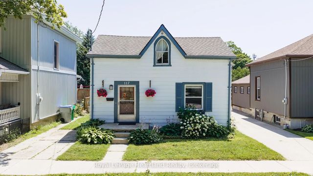 117 Quebec Street, Goderich
