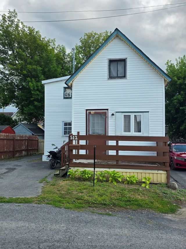 512 First Street W, Cornwall