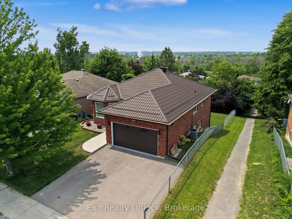 2522 Marsdale Drive, Peterborough