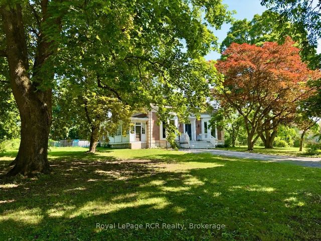 388 Durham Road E, West Grey