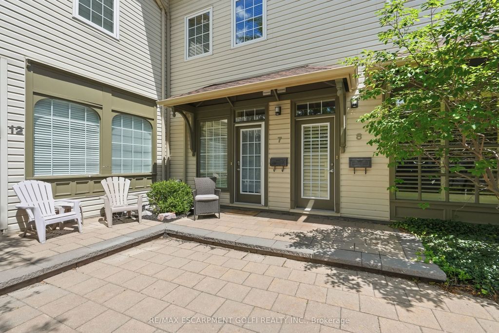 49 Ontario Street 7, Grimsby