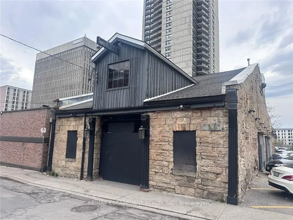 33 Bowen Street, Hamilton