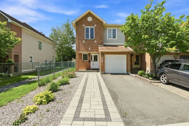 5981 Pineglade Crescent, Orleans - Convent Glen and Area