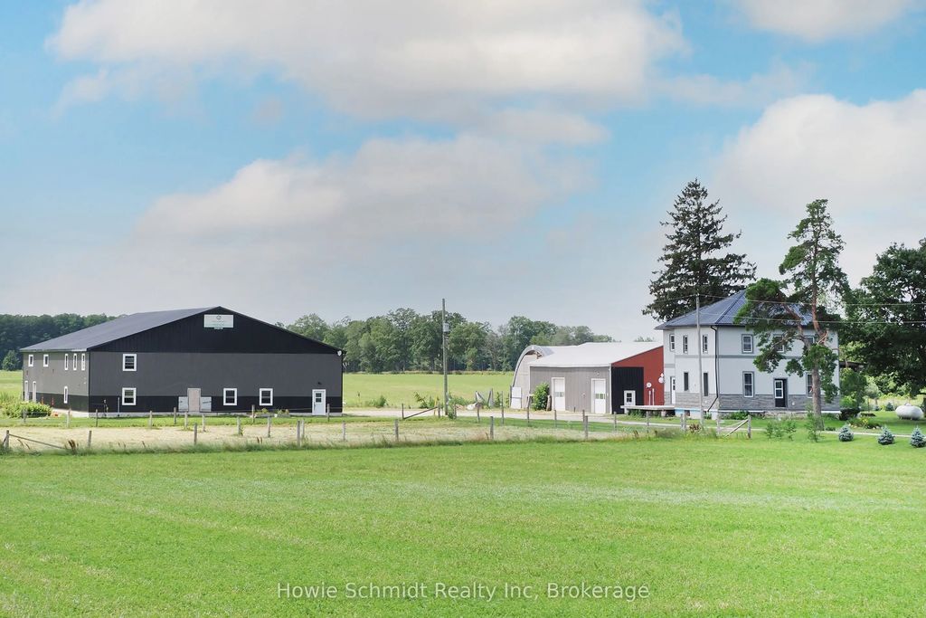45169 Jamestown Road, Huron East