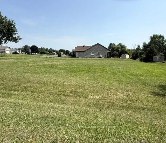 2 Moss Drive, South Stormont