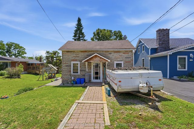 106 Bond Street E, Kawartha Lakes