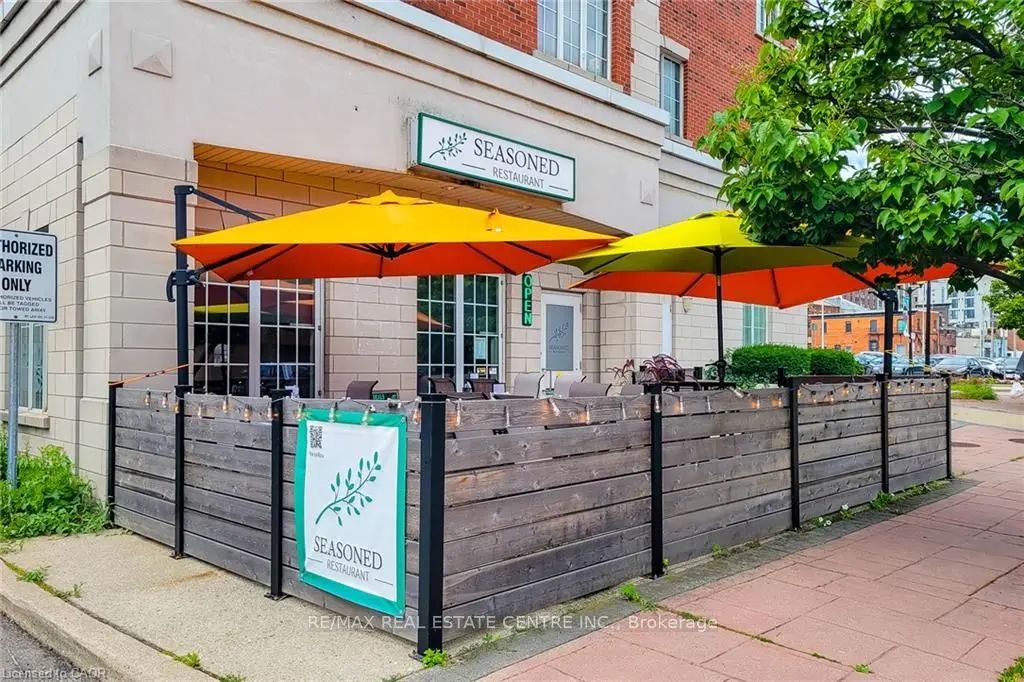 162 King William Street 102, Hamilton