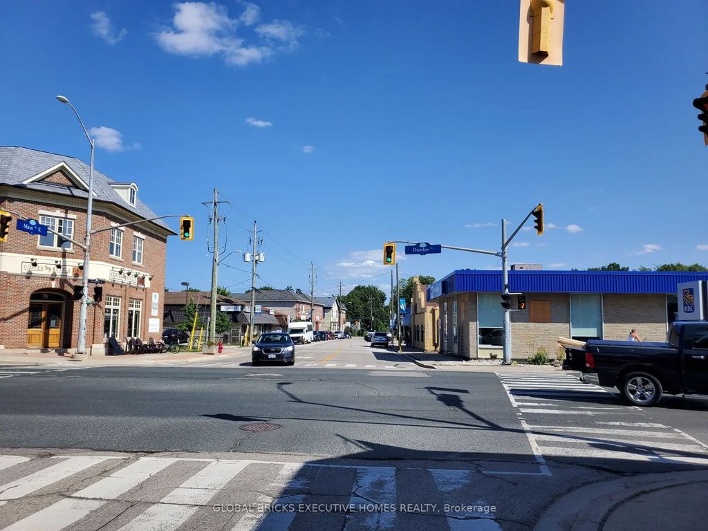 9 Main Street N, Hamilton