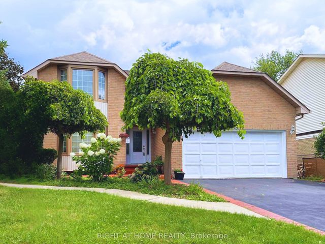 309 Amberly Boulevard, Hamilton