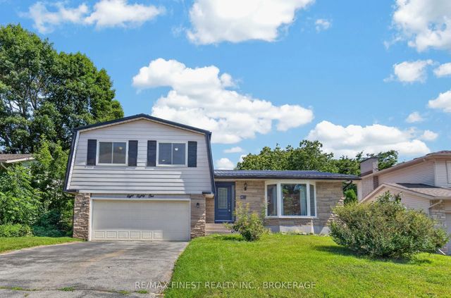881 Ludgate Crescent, Kingston