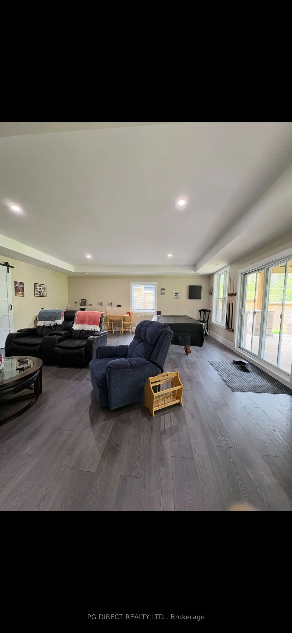 16 Woodstream Drive W, Huntsville