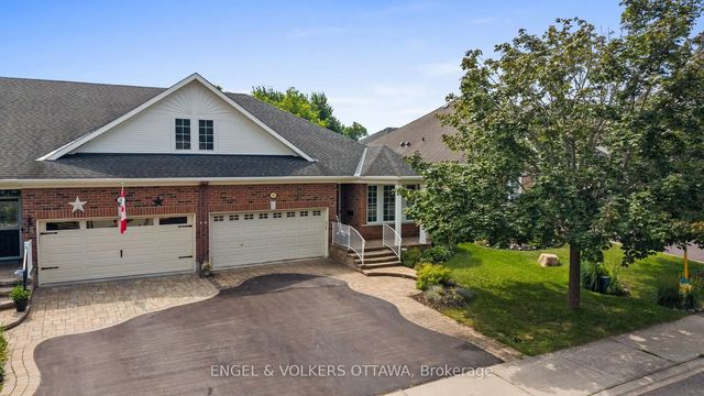 205 Cairnsmore Circle, Barrhaven