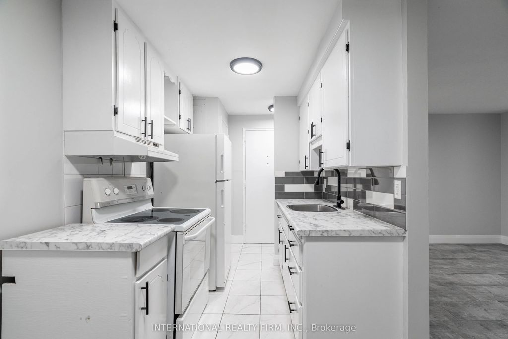 24 Brookside Street N 1, London South