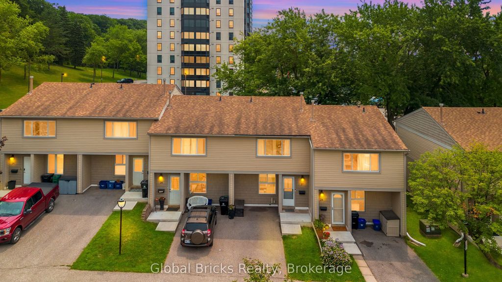 15 Green Valley Drive 27, Kitchener