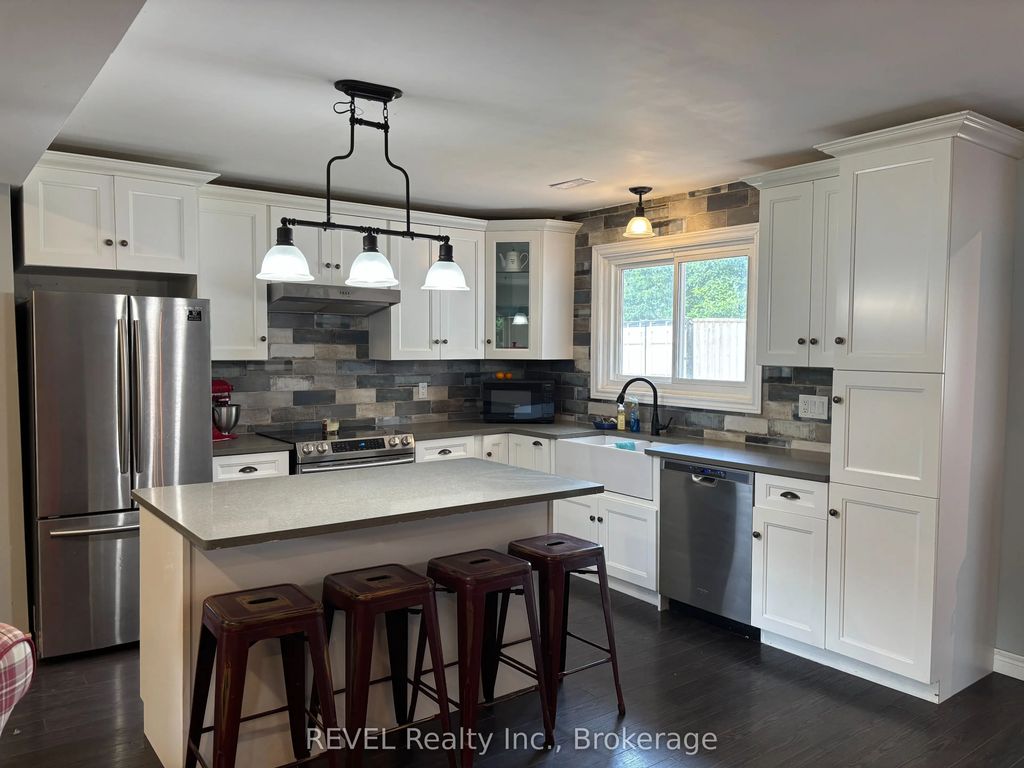 2906 June Road, Port Colborne